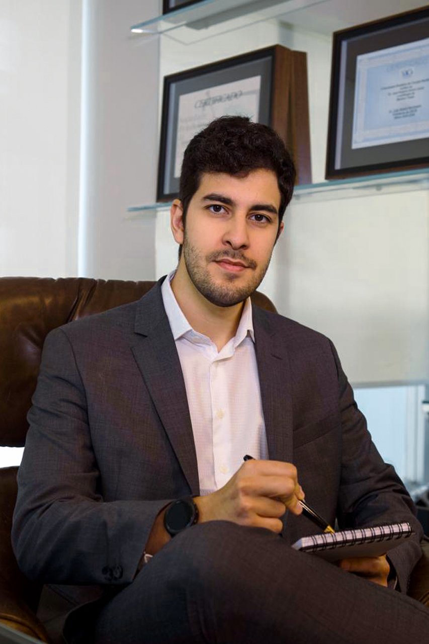 Dr. Luis Renato R. Arnoni